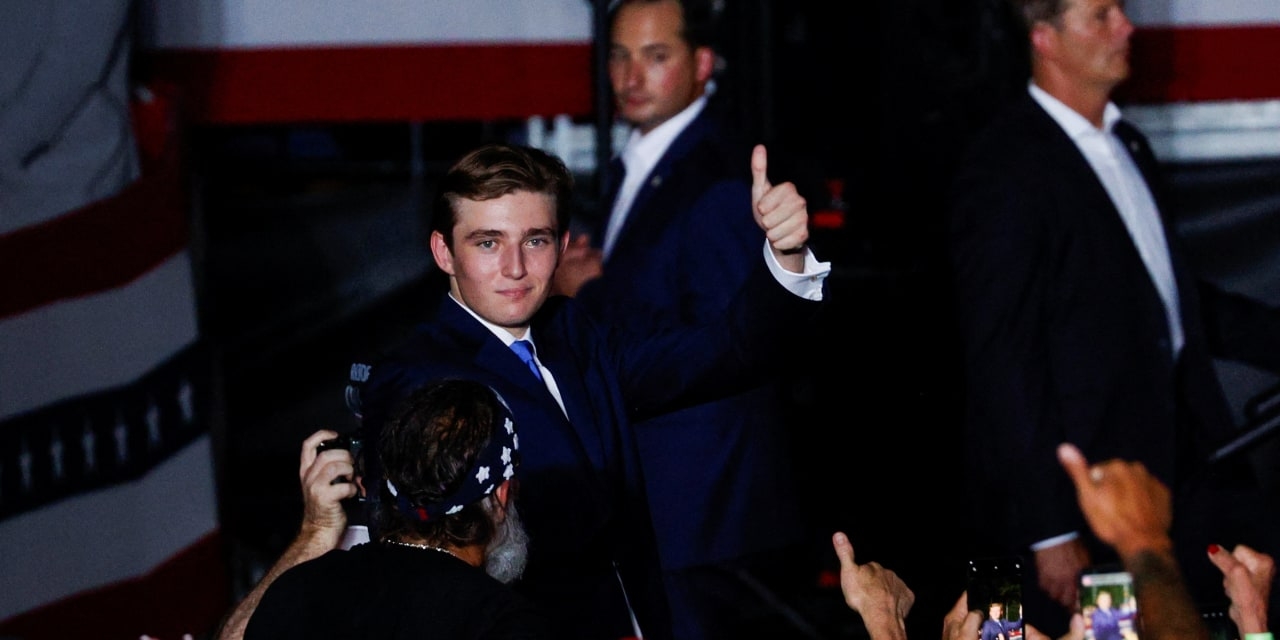 トランプ氏勝因に「マノスフィア」、18歳息子が接点