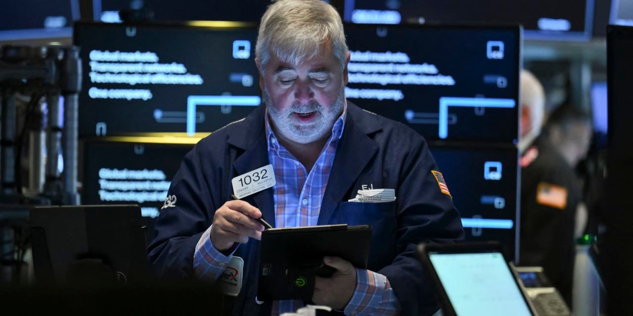Global Markets Rose, U.S. Futures Flat After U.S. Tech-Led Rally