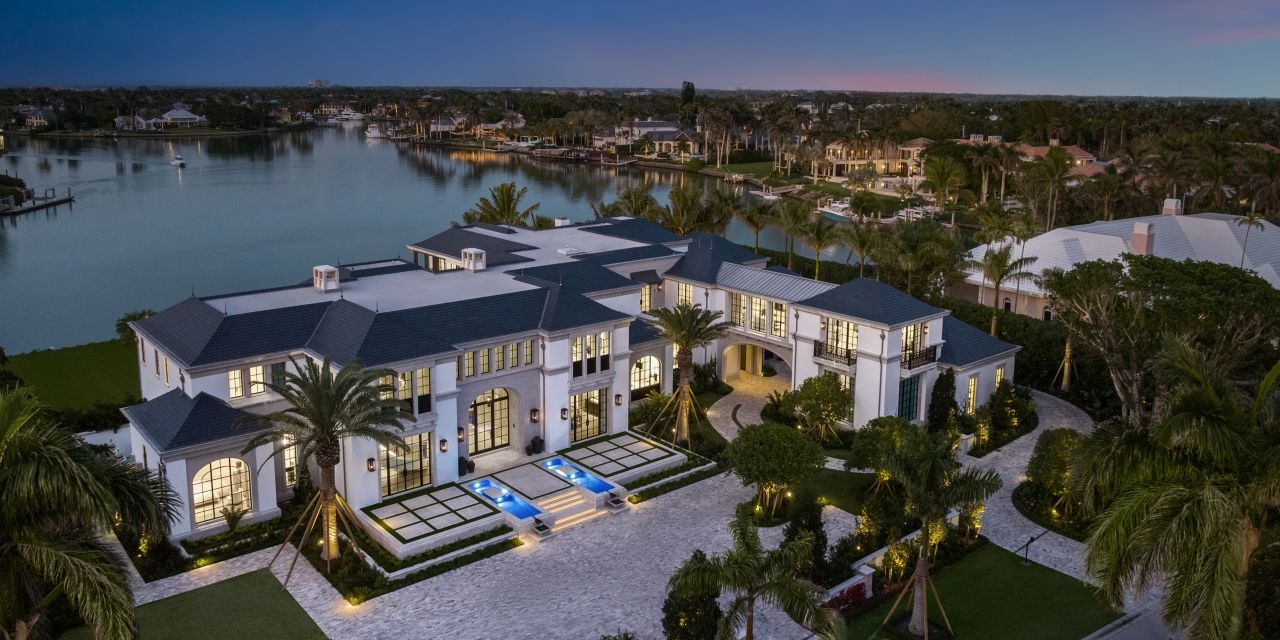 The Ultra Wealthy Are Riding Out the Market Chaos in Luxury Real Estate
