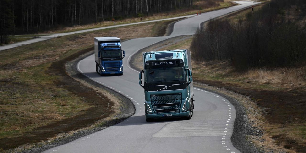 Volvo, Daimler Truck Launch Vehicle Software Joint Venture