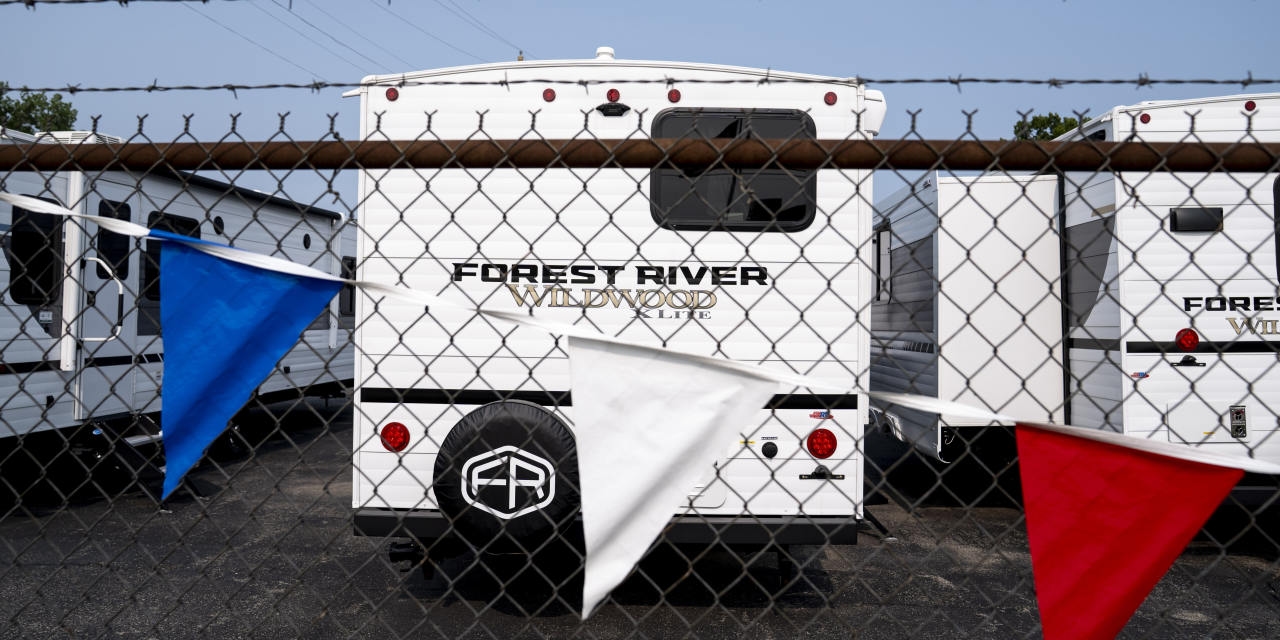 Even Warren Buffett Hasn't Fixed the RV Industry's Serial Breakdowns