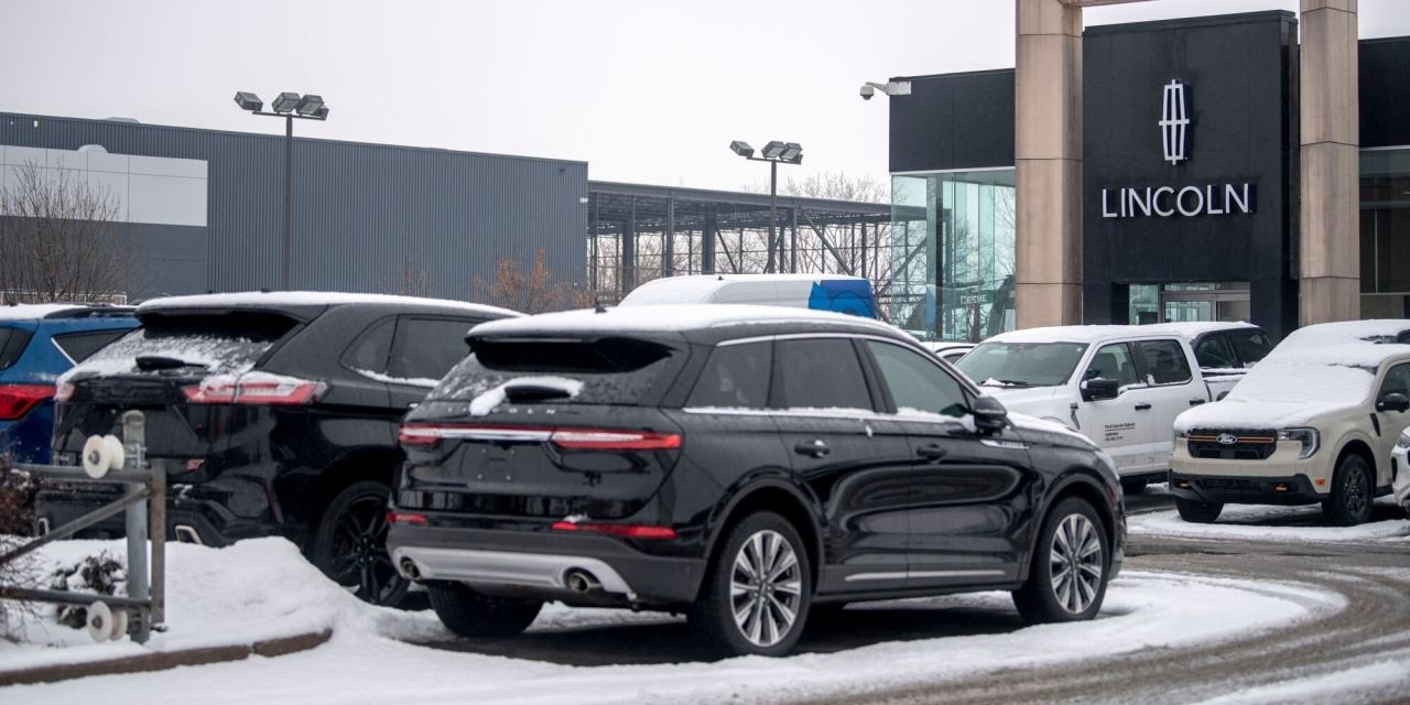 White House Grants One-Month Tariff Exemption for Automakers