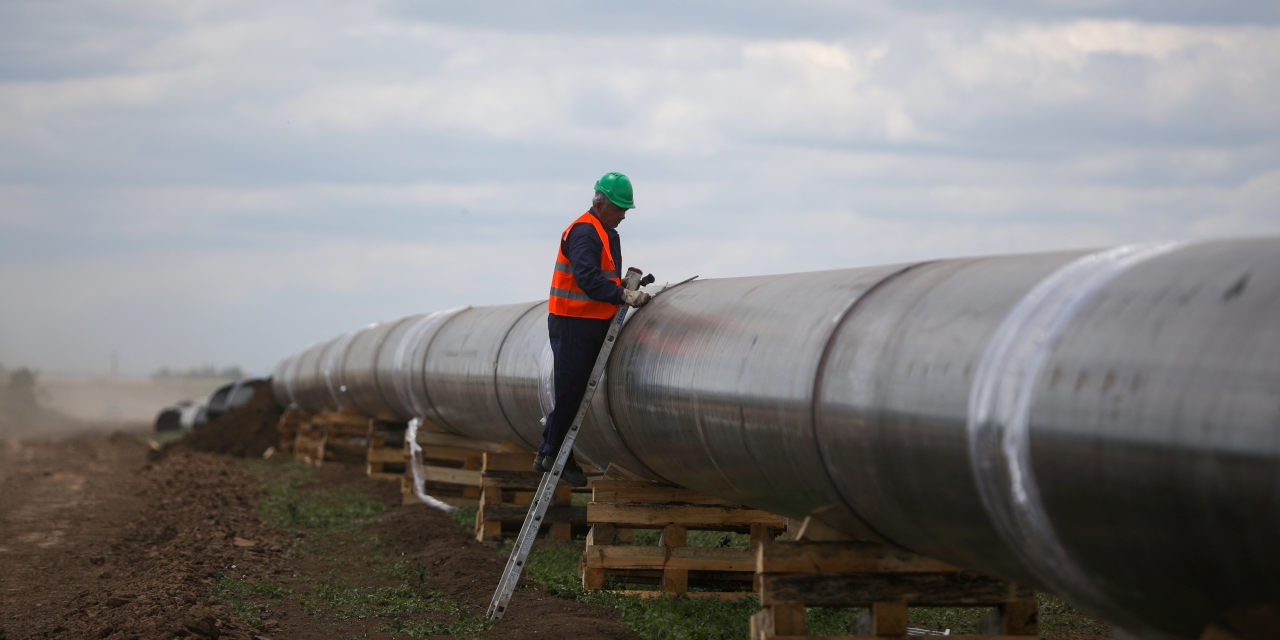 Elliott Eyes Bet on Pipeline Carrying Russian Gas