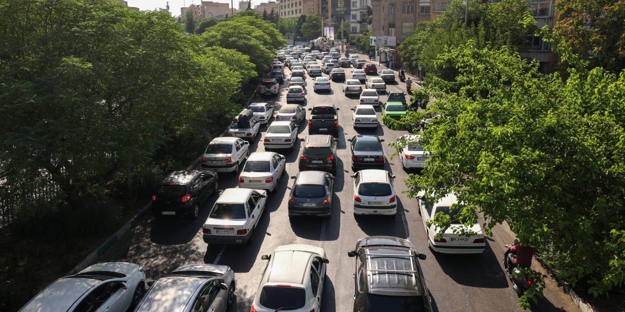 Traffic Jams, Lines for Gas Grow as Residents Flee Tehran