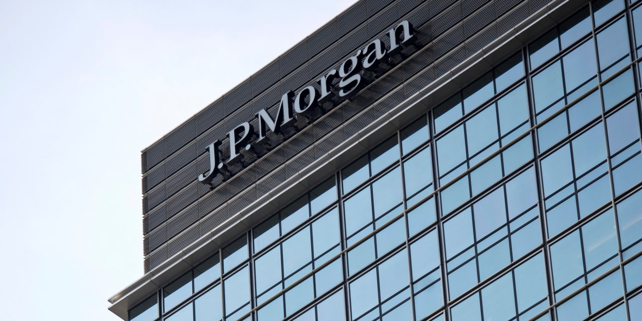 JPMorgan Hires CDH Investments Chief to Strengthen Asia Pacific Push