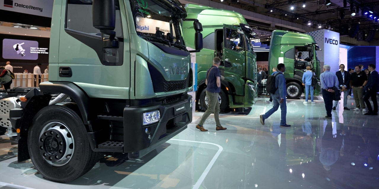 Iveco to Continue Defense Spinoff Preparations While Considering Sale
