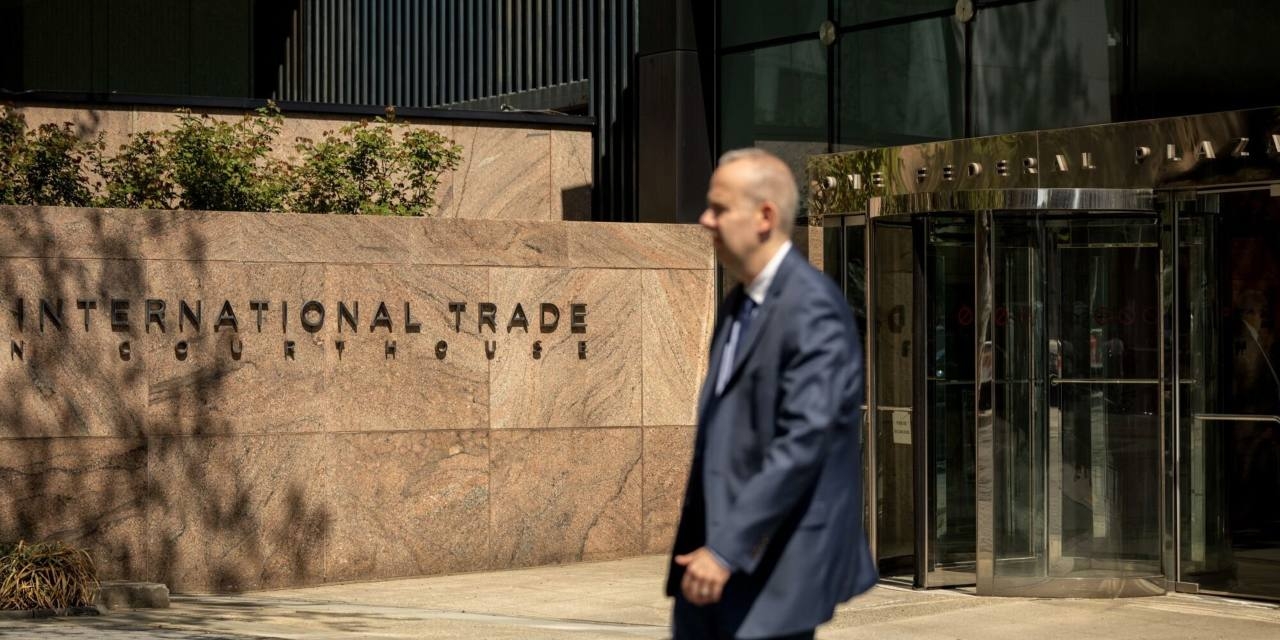 Economists Cautiously Cheer Court Ruling Striking Down Trump's Tariffs