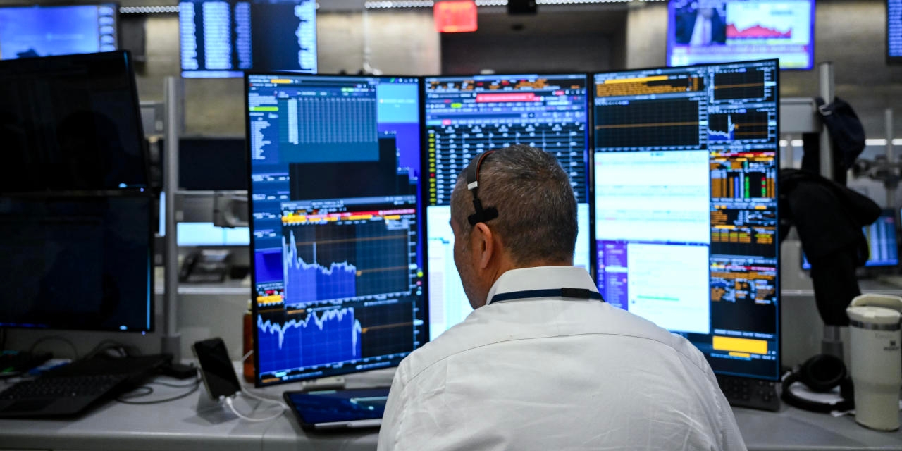How to Invest When Everything Yields the Same