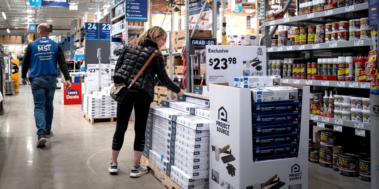 Americans Pull Back From an Epic Credit-Card Binge
