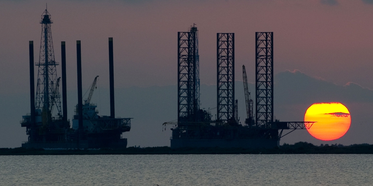 U.S. Crude Oil Stockpiles Rise for Second Straight Week
