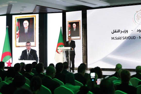 عملية نقل طيران الطاسيلي إلى الجوية الجزائرية تخضع لمبدأ العدالة والشفافية