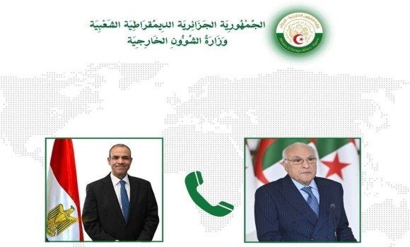 عطاف يتلقى مكالمة هاتفية من نظيره المصري