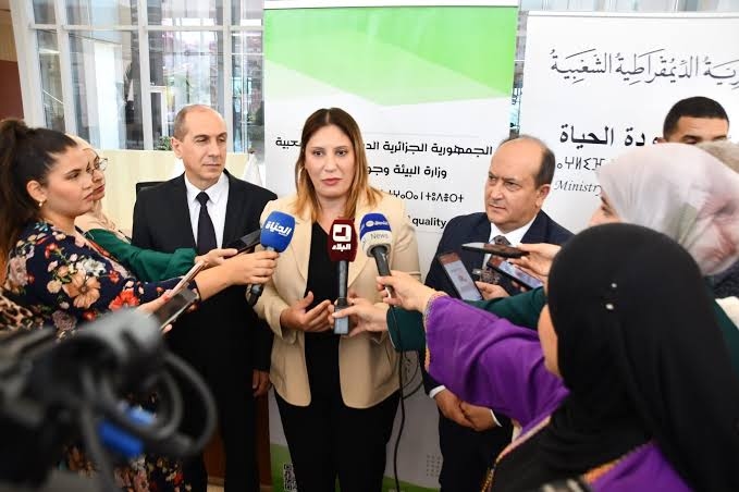 تطوير الاقتصاد الأخضر في الجزائر : إطلاق سوق كربون طوعي ونظام رقابي في مجال تسيير النفايات