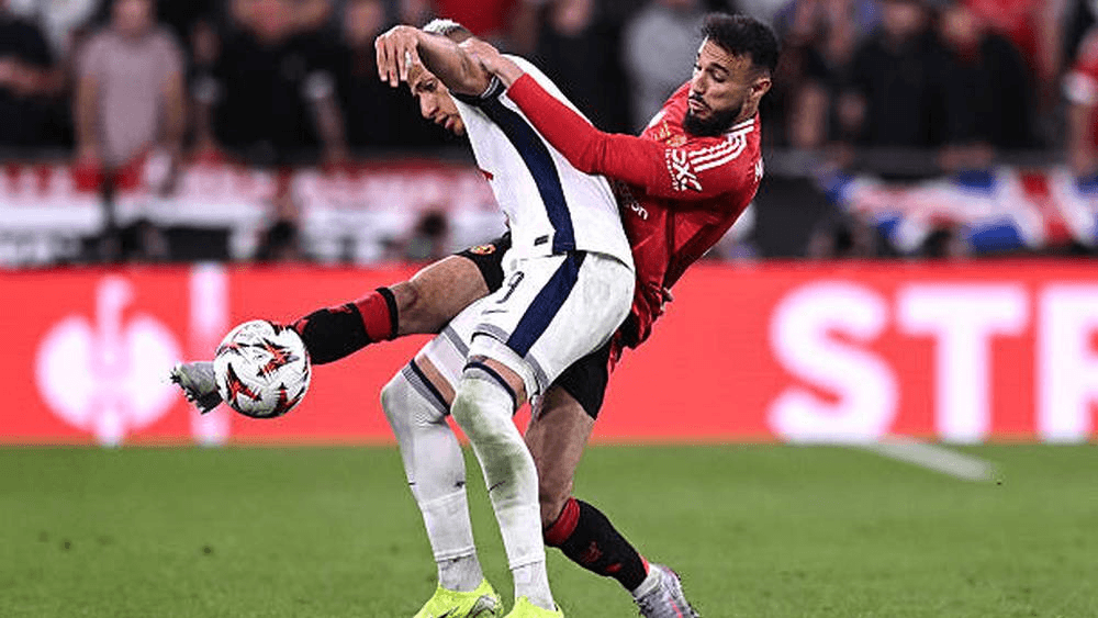 رغم خسارته للقب.. نصير مزراوي الأكثر ربحا للثنائيات (12 ثنائية) في نهائي الدوري الأوروبي