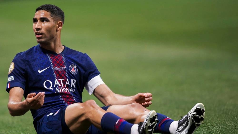 حكيمي: "التتويج بجائزة أفضل لاعب أفريقيا؟ أحاول تقديم أفضل ما لدي وأنتم الإعلاميون من سيحدد ذلك" ه.ل (البطولة) 2025-07-06 16:25 Tweet