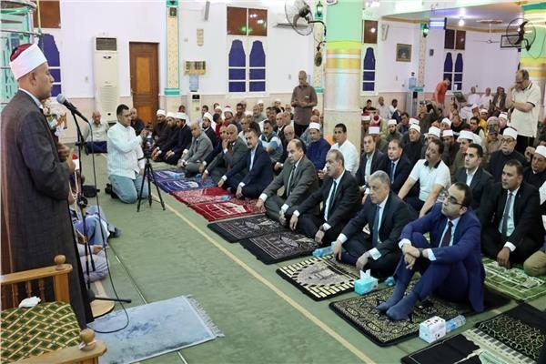 محافظ الإسماعيلية يشهد الاحتفال بالعام الهجري الجديد بمسجد الروضة الشريفة