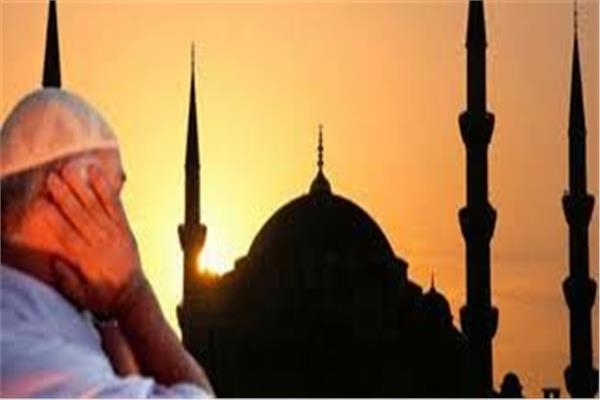 ماذا نقول عند قول المؤذن في أذان الفجر: «الصلاة خير من النوم»؟.. أمين الفتوى يجيب