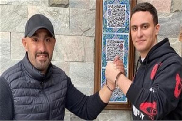 ياسين السقا يدعم والده بعد أزمة والدته: "هتفضل سندي وضهري في الدنيا"