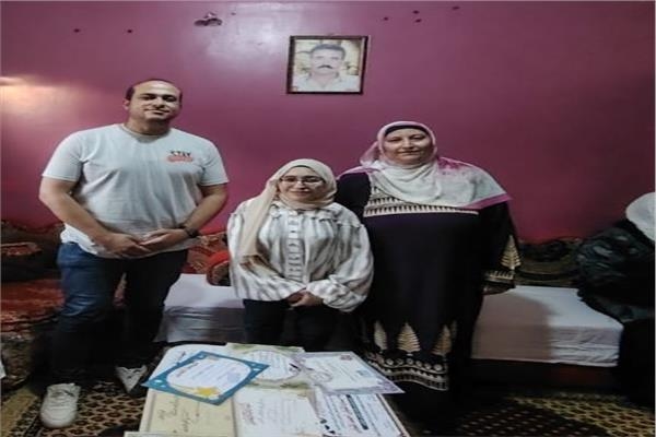 سارة «بنت الشرقية» تحدت المستحيل وحصدت المركز الأول في الثانوية التجارية