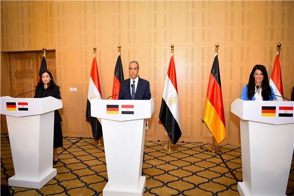 وزير الخارجية يلتقي وزيرة التعاون الاقتصادي والتنمية الألمانية