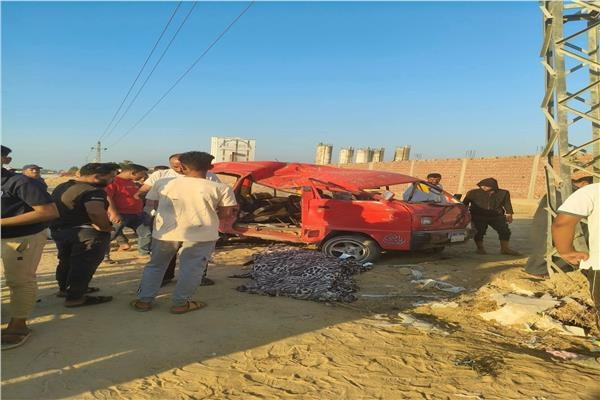 بالأسماء.. إصابة 5 أشخاص في انقلاب سيارة بصحراوي البحيرة