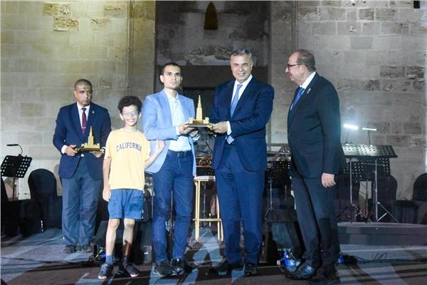 محافظة الإسكندرية تكرم نخبة من رموزها في العيد القومي ال73