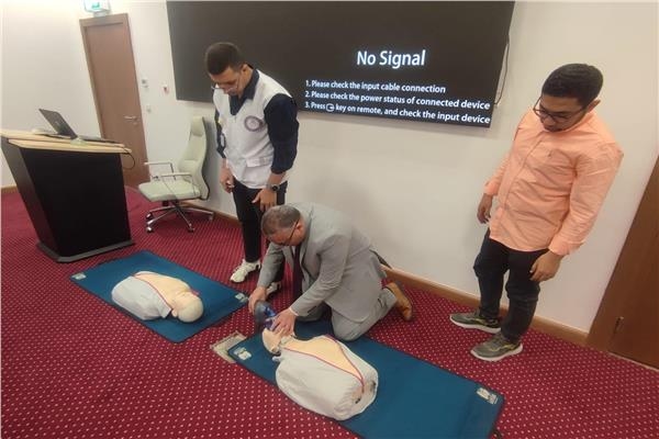 الصحة تطلق المرحلة الرابعة للتدريب على أجهزة إزالة الرجفان القلبي (AED)