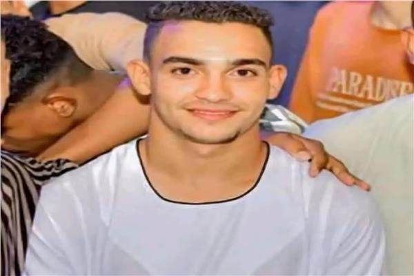 كان بيجهز عش الزوجية.. مصرع شاب في حادث انقلاب تروسيكل بقنا