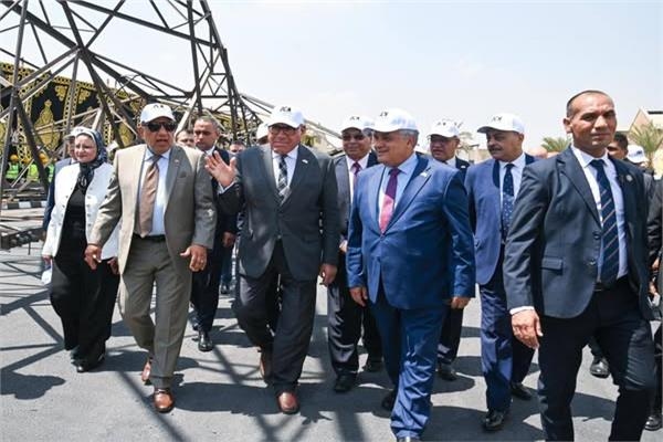 أبراج كهرباء بجودة عالمية