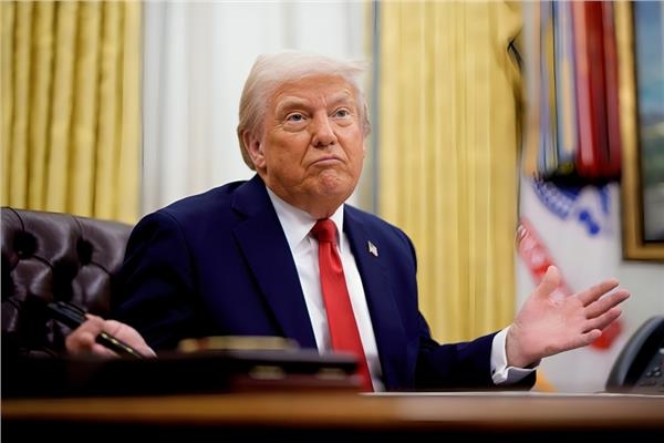 دبلوماسية فرنسية: ترامب أدخل نفسه في مأزق بتقليص مهلة تسوية النزاع الأوكراني