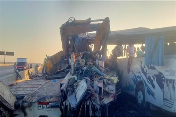 بالأسماء.. التصريح بدفن جثمان ضحايا حادث الكريمات