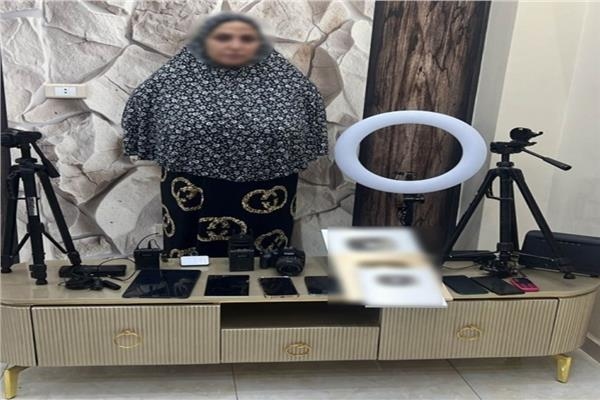 التيك توكر «نعمة أم إبراهيم».. سقوط صانعة محتوى خادش للحياء في قبضة الداخلية