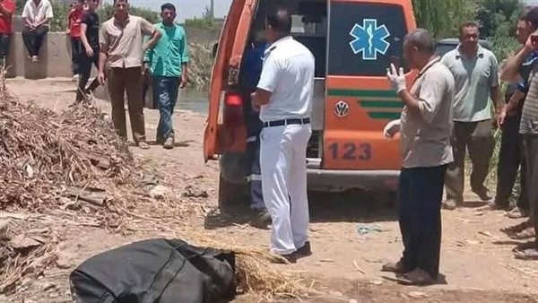 مصرع وإصابة 5 في حادث انقلاب ميكروباص بطريق أسيوط الغربي