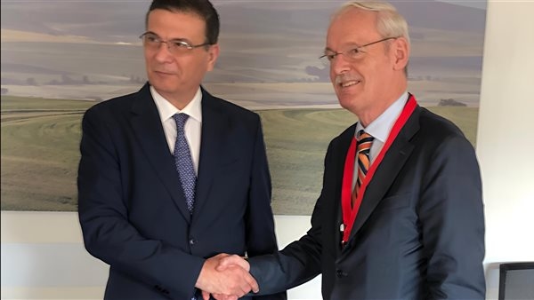 وزير الزراعة يبحث مع نظيره الهولندي تعزيز التعاون المشترك بين البلدين
