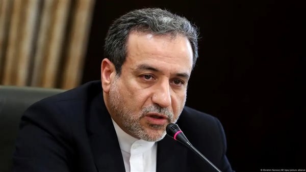 وزير الخارجية الإيراني: لا يمكننا التخلي عن تخصيب اليورانيوم