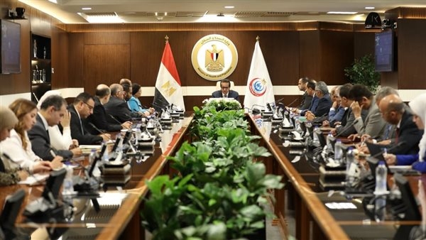 وزير الصحة يترأس اجتماعًا دوريًا لمتابعة جودة الخدمات وتعزيز كفاءة المنظومة