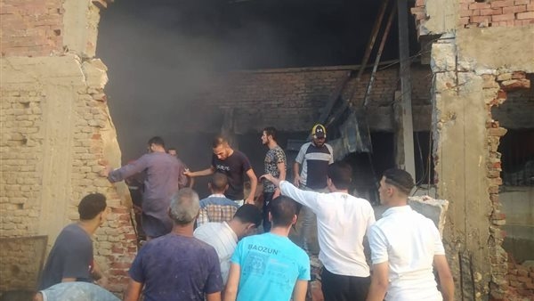 مصرع 5 أشخاص وإصابة آخر في حريق هائل بمخزن بطاطين بالقناطر الخيرية