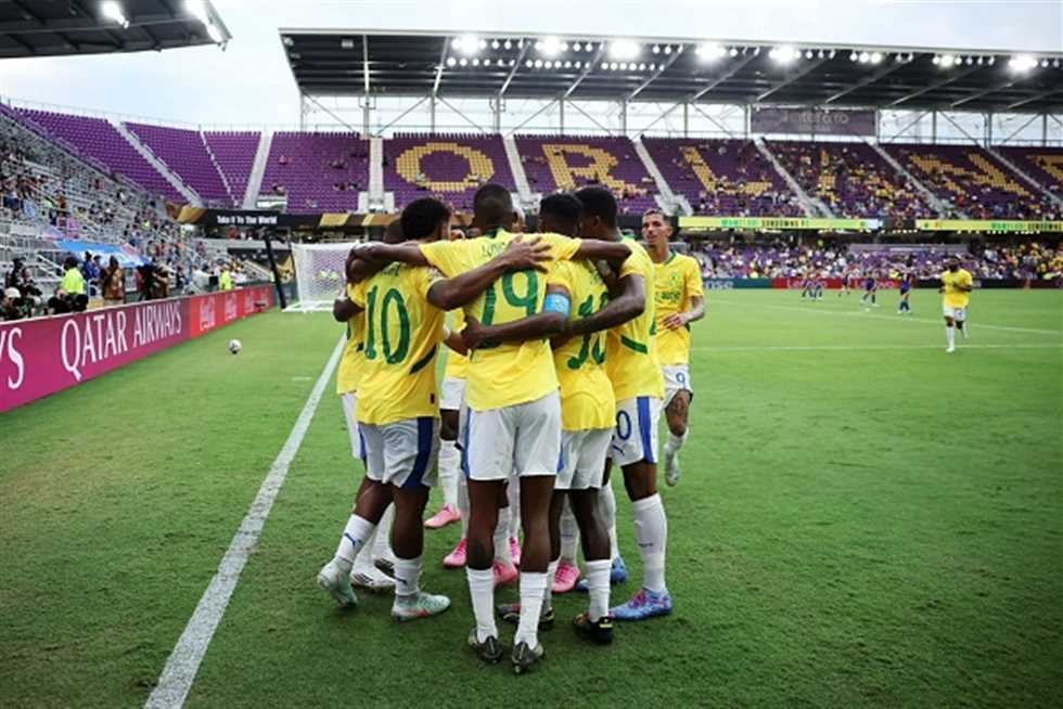 القنوات الناقلة مباشر لمباراة صن داونز ضد دورتموند في كأس العالم للأندية 2025