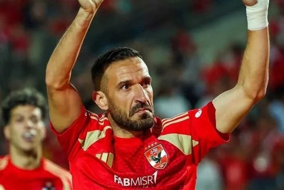 محلل الأهلي السابق يكشف سبب خروج علي معلول من حسابات الأحمر