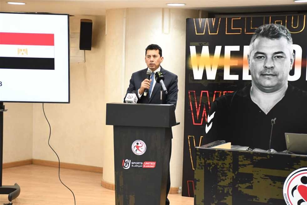 بحضور وزير الرياضة.. تقديم الإسباني باسكوال مديرًا فنيًا لمنتخب مصر لكرة اليد