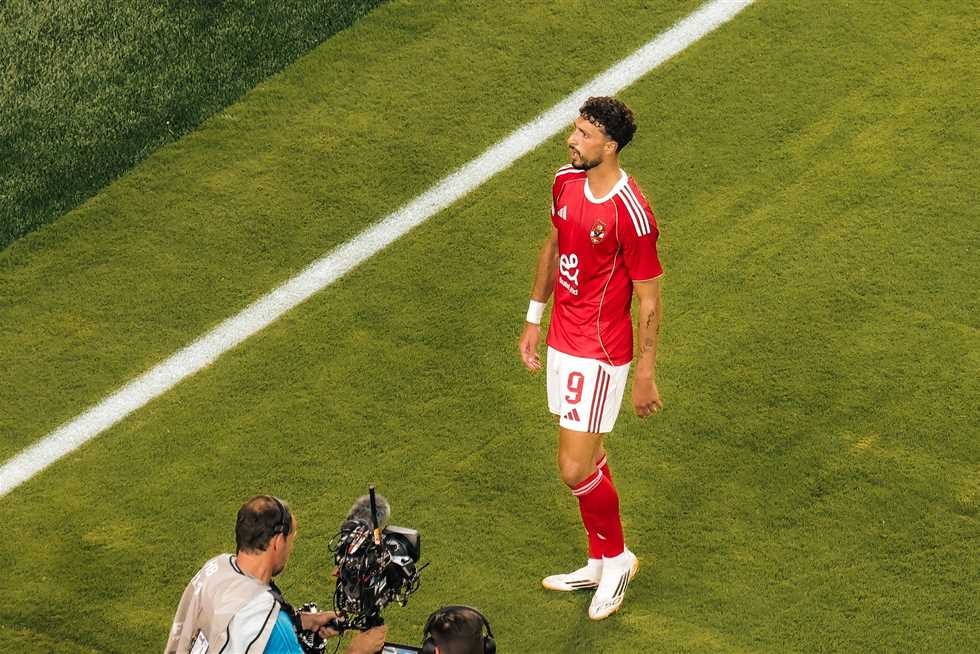 «محدش كان يعرفه وناكر الجميل».. نجم الأهلي السابق يهاجم وسام أبو علي