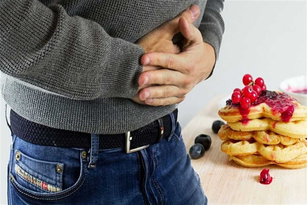 تجنبها ضروري للوقاية من الألم.. أكثر الأطعمة ضرراً لمرضى القولون العصبي