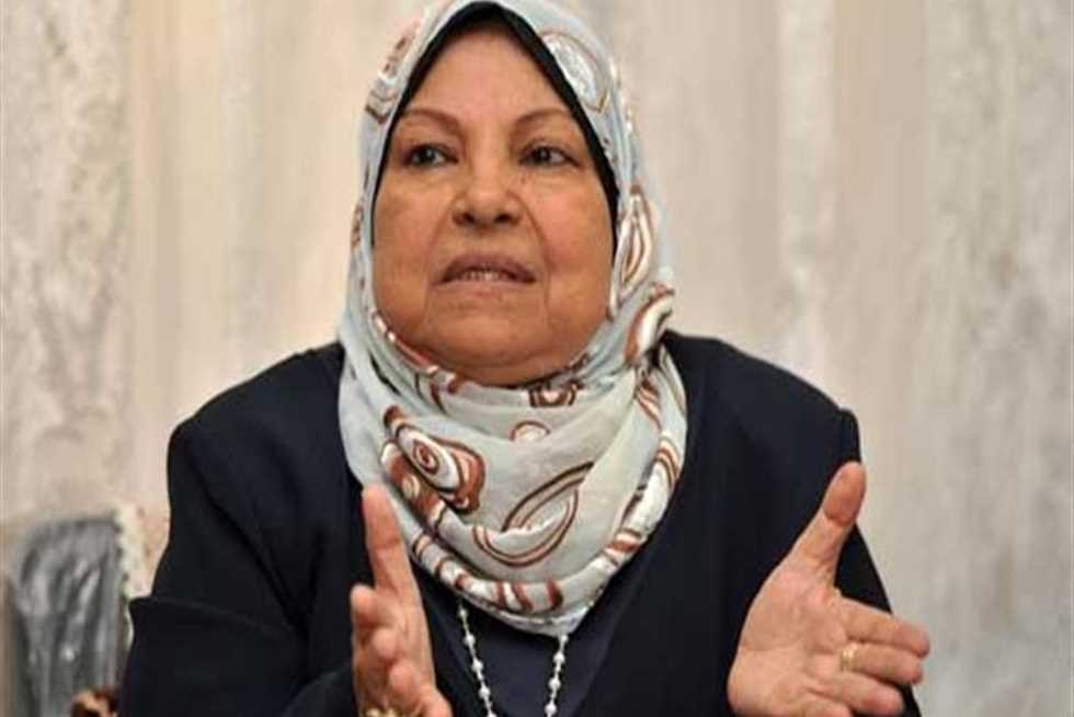 رفضت عرسانًا «أزهريين» وطلبت من زوجها التعدد.. 19 معلومة عن الدكتورة سعاد صالح