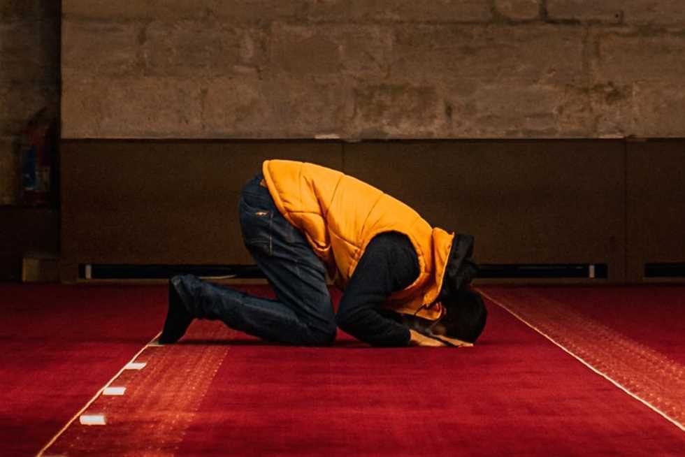 صلاة الغفلة تغفر الذنوب ويُبنى لك بها بيت في الجنة.. ما هي وكم عدد ركعاتها؟