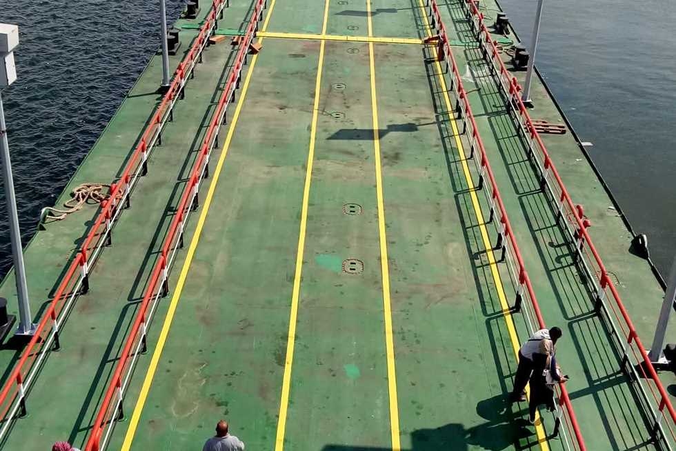 مصدر بهيئة قناة السويس ببورسعيد ينفي ما تم تداوله حول إغلاق كوبري النصر العائم
