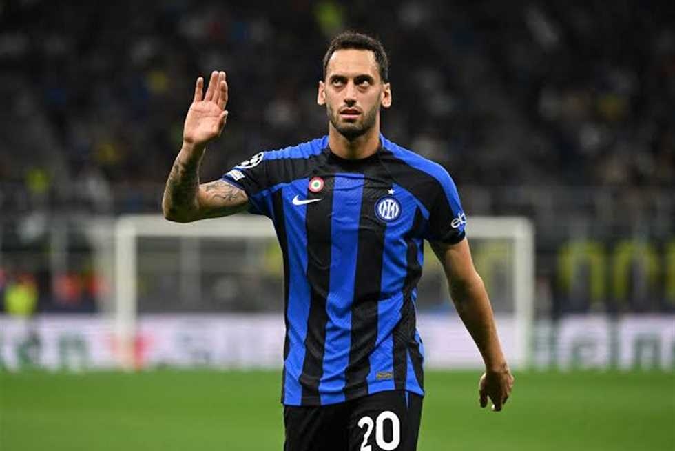 تشالهانوجلو يعود إلى اهتمامات النصر السعودي