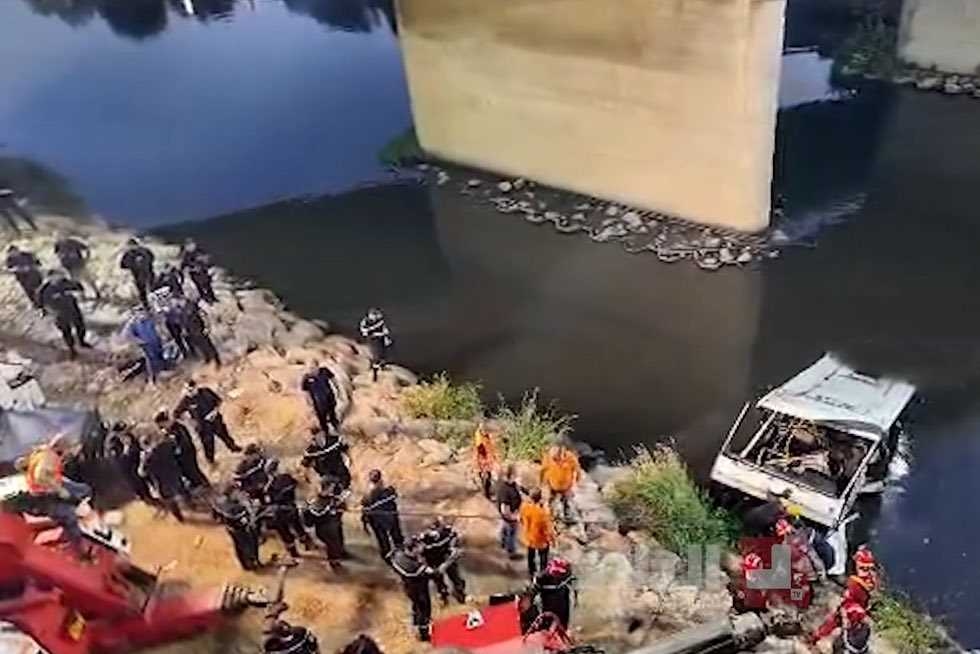 «حادث وادي الحراش».. إعلان الحداد الوطني وتنكيس الأعلام بعد مصرع 18 شخصًا في الجزائر (فيديو وصور)