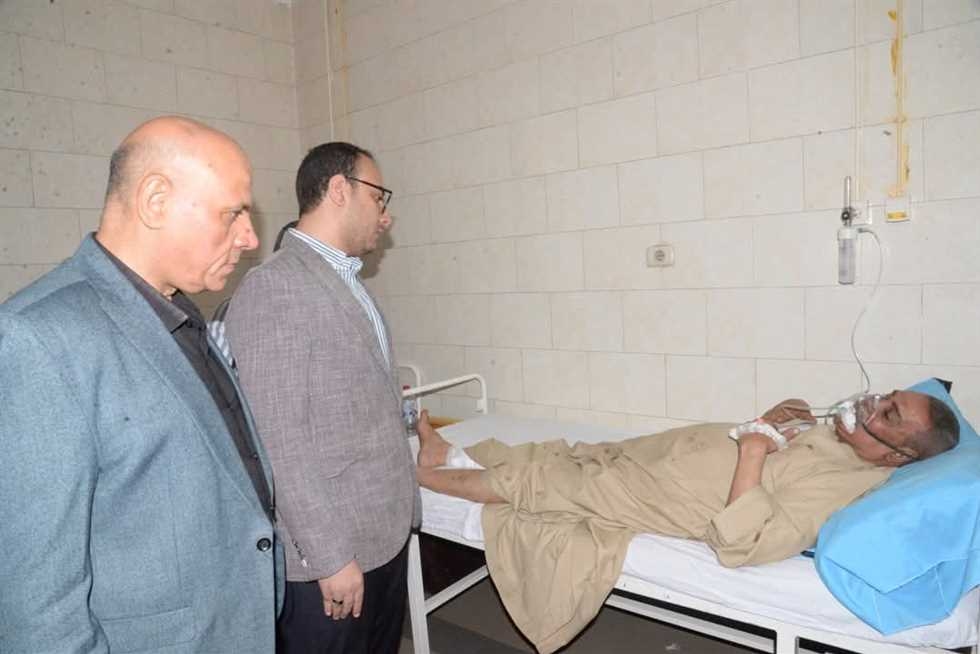 محافظ أسيوط يتابع ضحايا حادث الطريق الصحراوي ويوجه بسرعة تقديم الدعم للمصابين