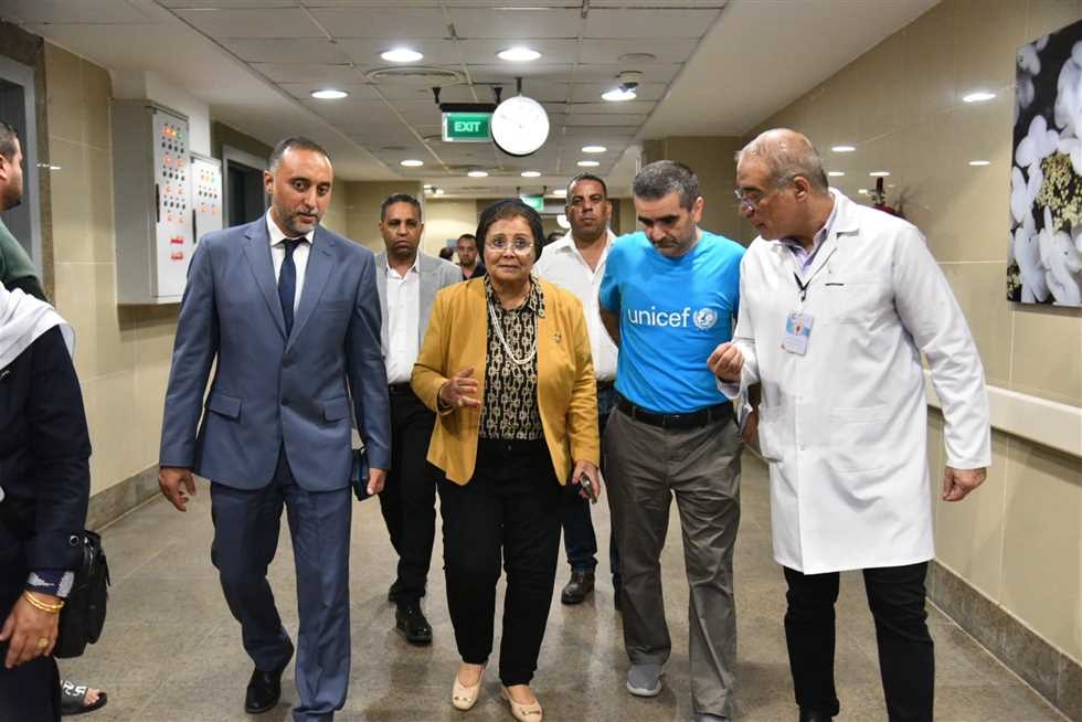 نائب وزير الصحة تبحث مع وفد اليونيسف تأهيل مستشفى العريش كمركز تميز لخدمات النساء والتوليد