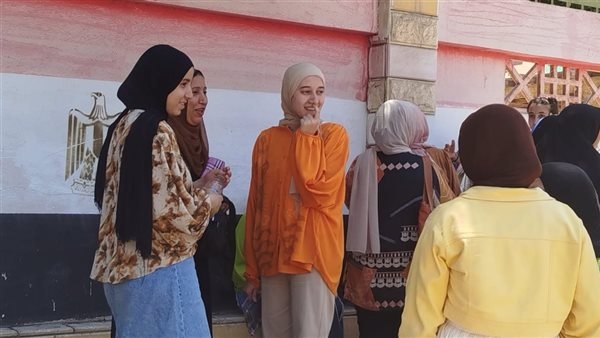الثانوبة العامة.. طلاب النظام القديم يؤدون التفاضل والتكامل.. وامتحانات خاصة للمكفوفين وSTEM غدا